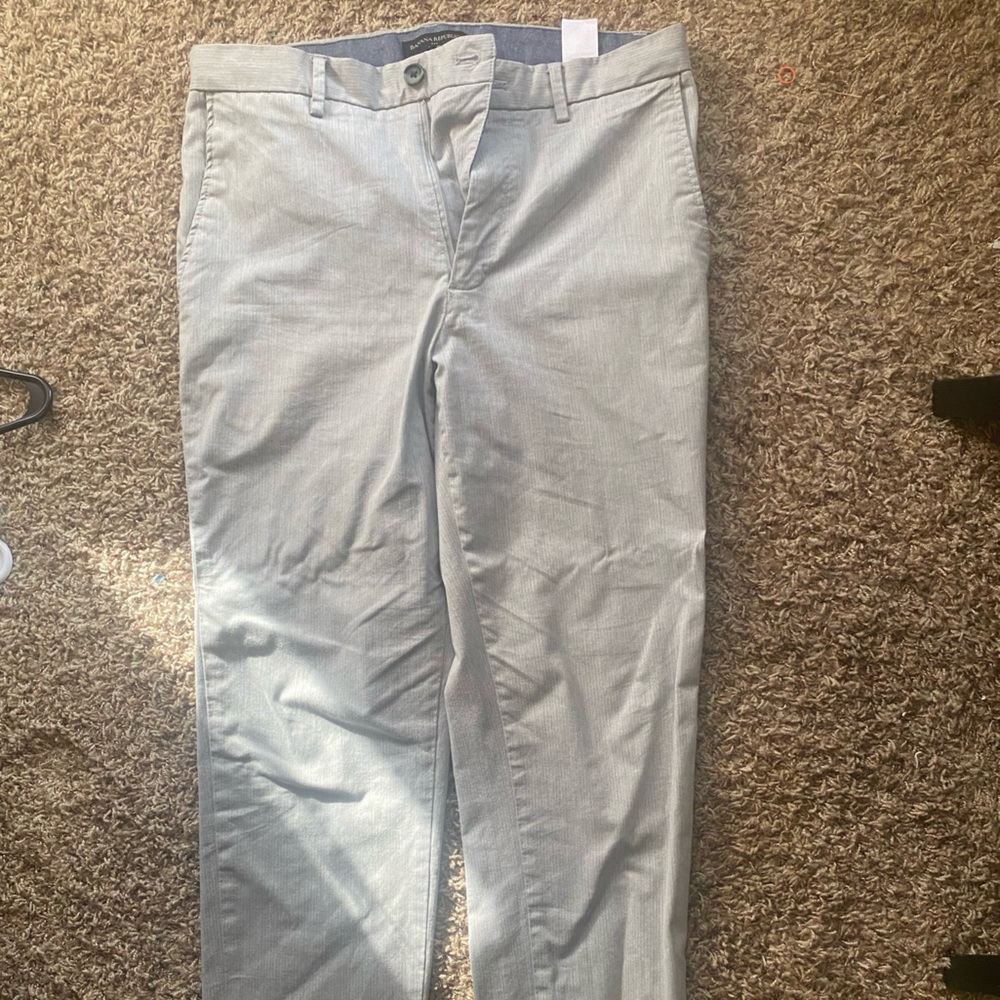 Men’s Banana Republic gray pants - striped